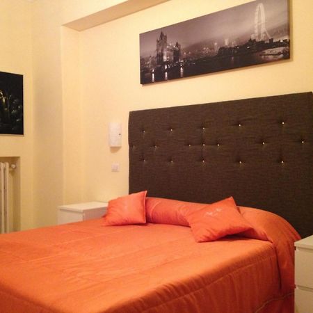 Tiburtina Guesthouse โรม ภายนอก รูปภาพ