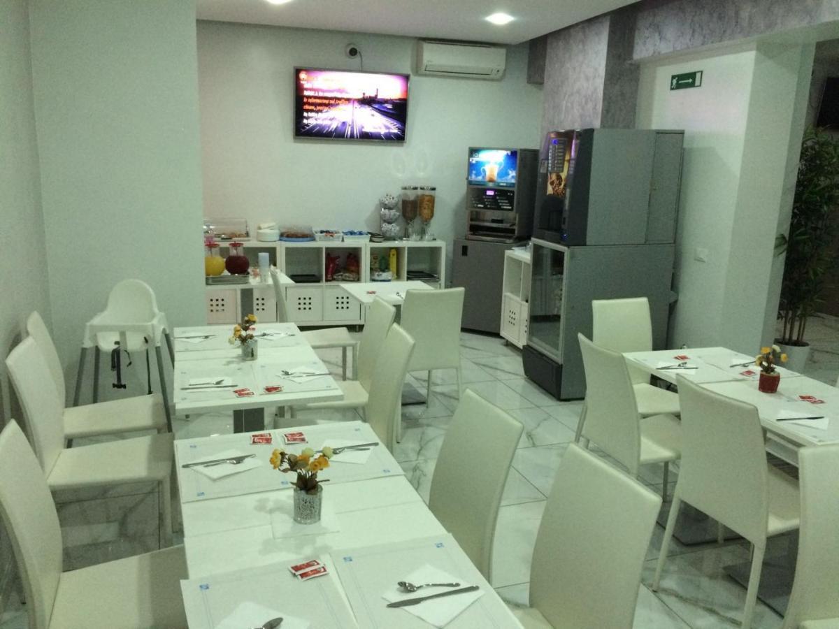 Tiburtina Guesthouse โรม ภายนอก รูปภาพ