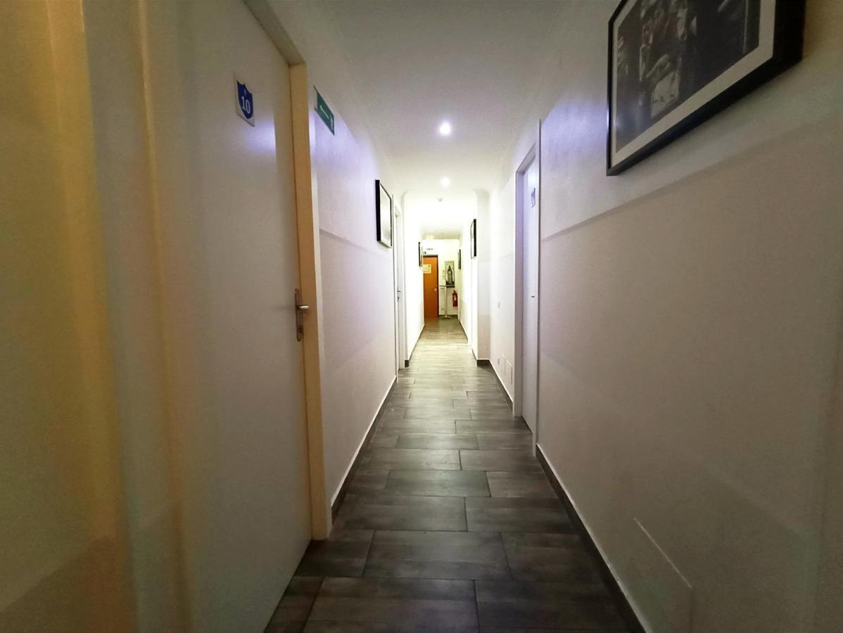 Tiburtina Guesthouse โรม ภายนอก รูปภาพ