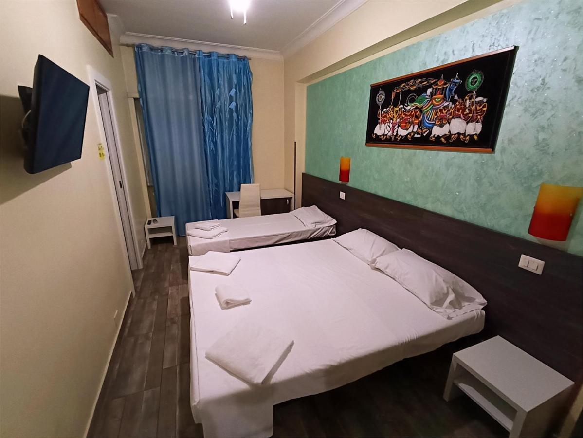 Tiburtina Guesthouse โรม ภายนอก รูปภาพ