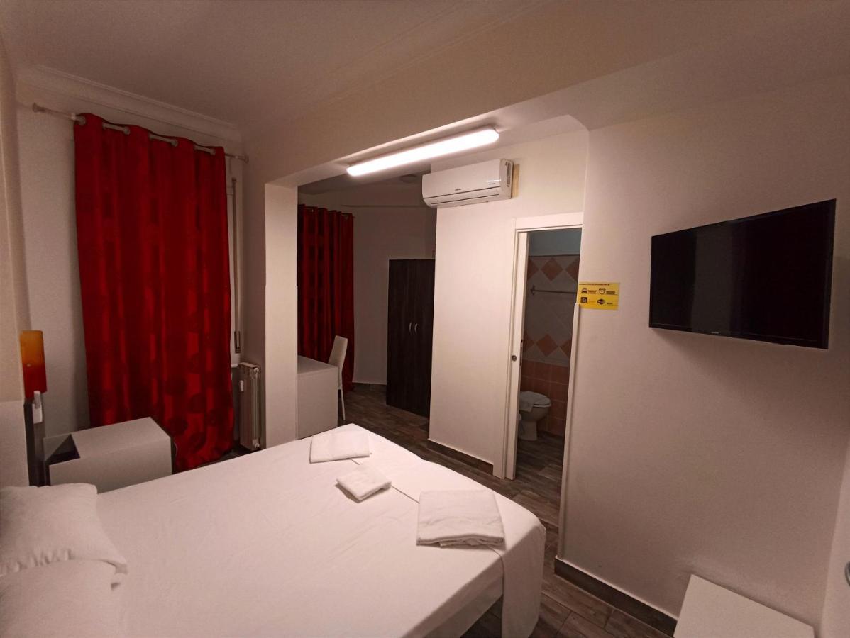 Tiburtina Guesthouse โรม ภายนอก รูปภาพ