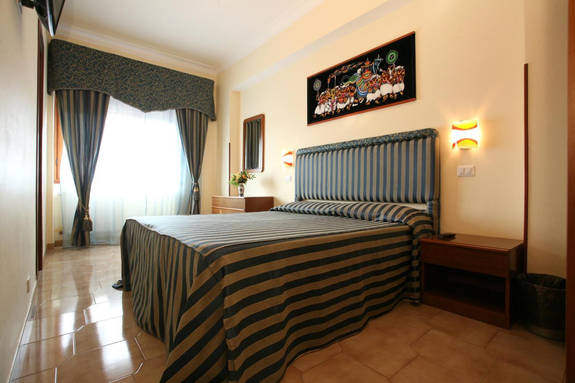 Tiburtina Guesthouse โรม ภายนอก รูปภาพ