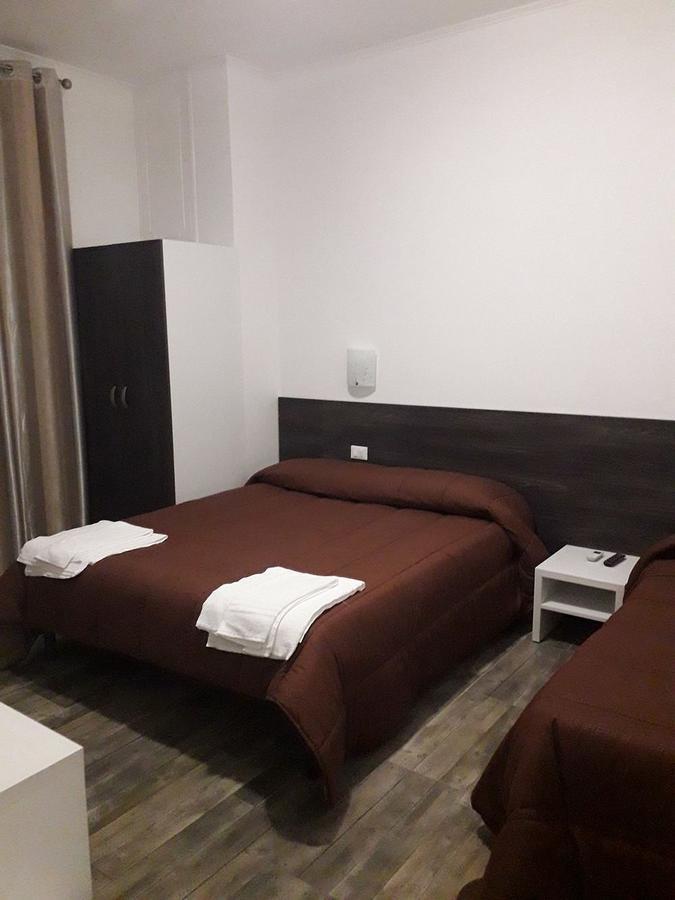 Tiburtina Guesthouse โรม ภายนอก รูปภาพ